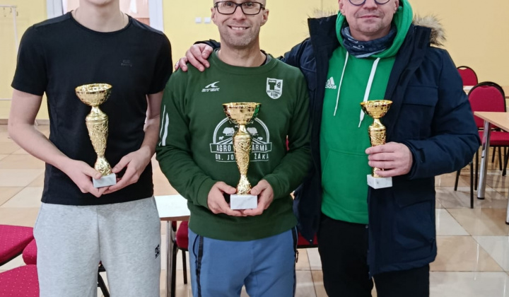 Aktuality / Silvestrovský turnaj v stolnom tenise  - foto