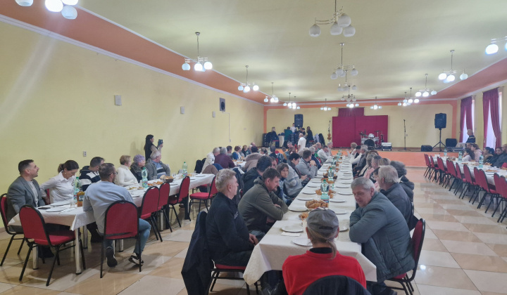 Aktuality / Ochutnávka zabíjačkových špecialít - foto