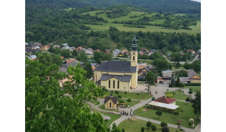 Návšteva Rómov pútnického miesta v Ľutine.